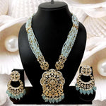 Elegant Kundan Necklace and Earrings Set