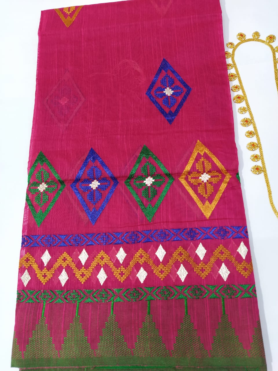 Stylish Manipuri Embroidered Pink Chaddar with Green border